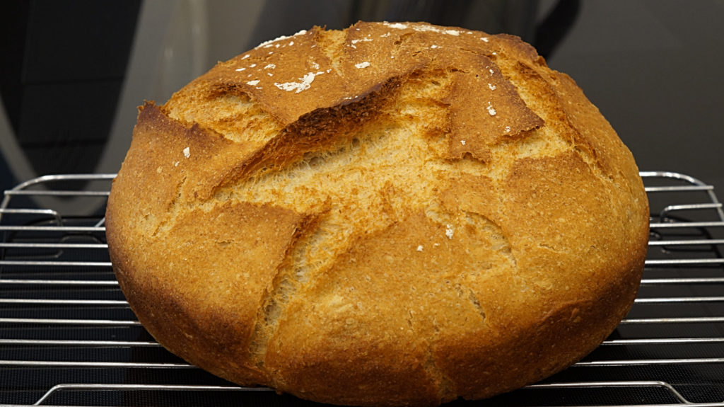 Französisches Brot im Bräter