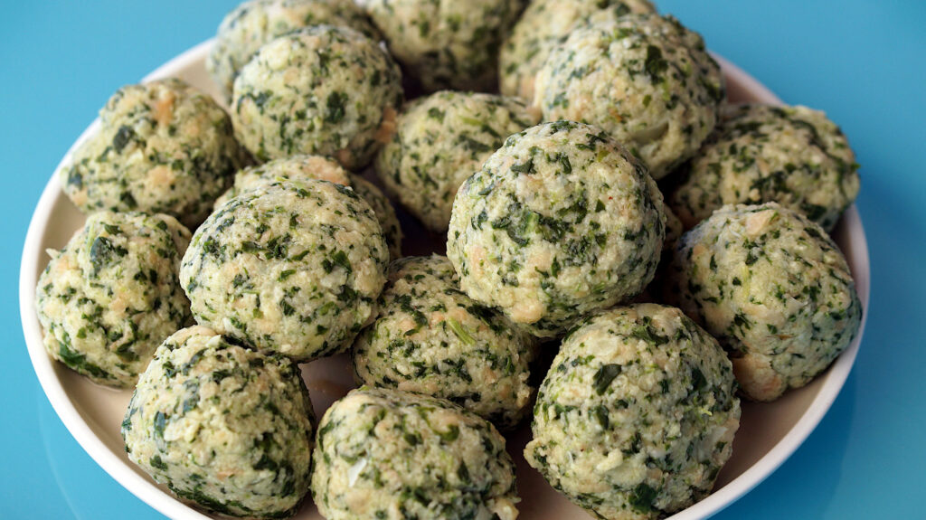 Spinat-Käse-Knödel